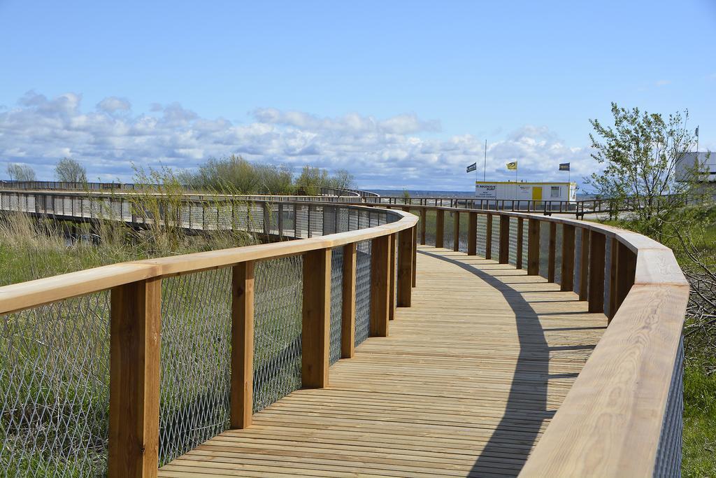 Paernu Karusselli Beach Apartment Buitenkant foto