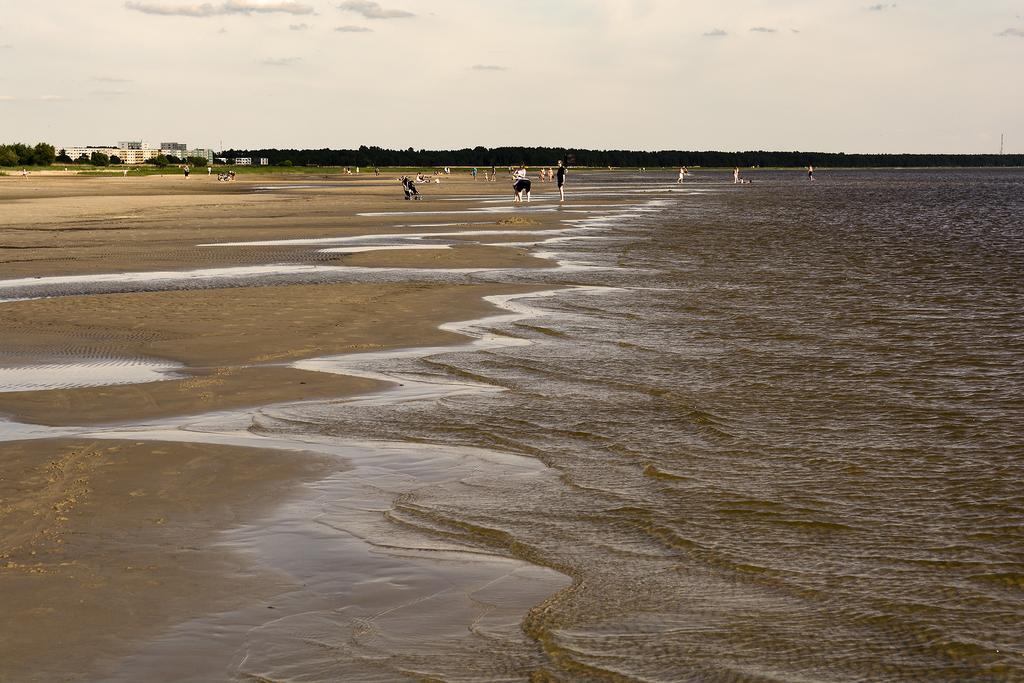 Paernu Karusselli Beach Apartment Buitenkant foto
